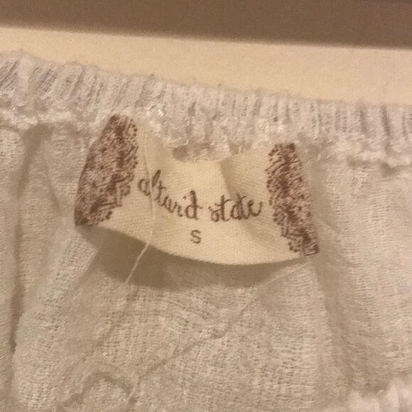 altar'd state White Ruffle Neck Romper - Size S - Picture 6 of 8